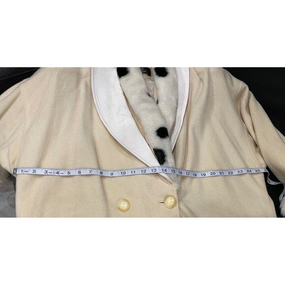 Luxury Coat beige NWT Medium Faux Fur Collar Polka Dot Accents Mid Length - Picture 8 of 8